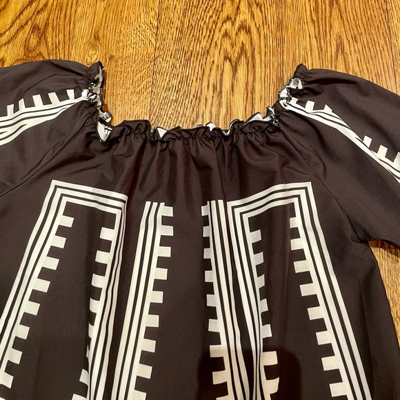 Black & White Off-the-Shoulder Dress - Picture 4 of 7